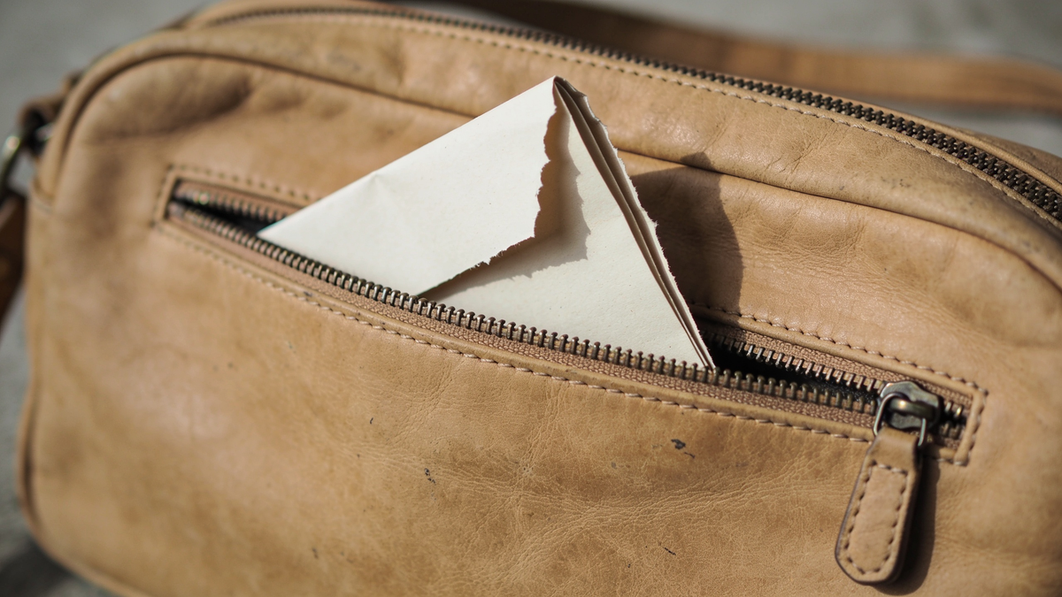 adv22 folded quote in bag